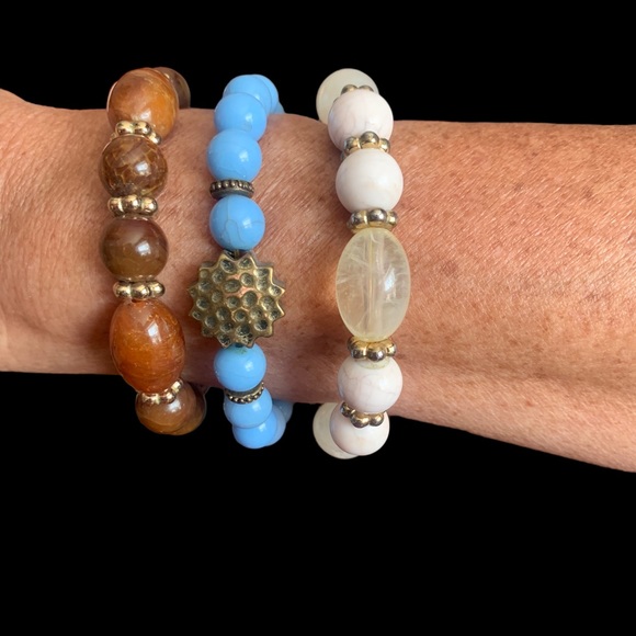 A three bracelet bundle - Picture 2 of 2